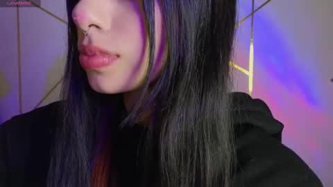 Snapshot of hollyxx_ chatting on October 2025 11:02:01 AM holly online show from October 2025 11:02:01 AM