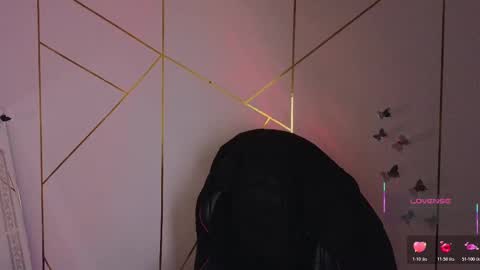 Snapshot of hollyxx_ chatting on October 2025 10:38:02 AM holly online show from October 2025 10:38:02 AM