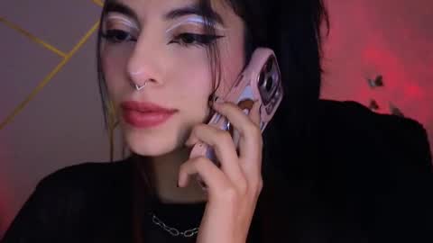 Snapshot of hollyxx_ chatting on November 2025 01:37:01 AM holly online show from November 2025 01:37:01 AM