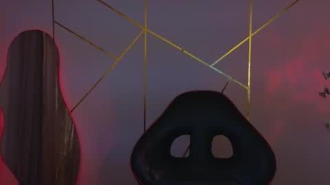 Snapshot of hollyxx_ chatting on December 2025 10:59:02 PM holly online show from December 2025 10:59:02 PM