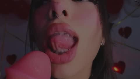 Snapshot of hollyxx_ chatting on February 2026 04:36:01 PM holly online show from February 2026 04:36:01 PM