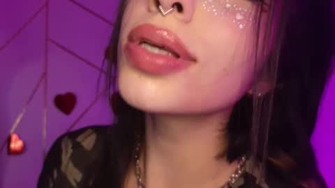 Snapshot of hollyxx_ chatting on March 2026 03:23:02 AM holly online show from March 2026 03:23:02 AM