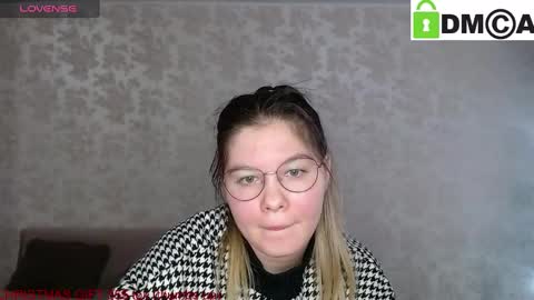 Welcome guys  Pleasure to see you all here  My name is MichaelaTip menu is active Private is open  online show from December 2024 09:50:02 AM