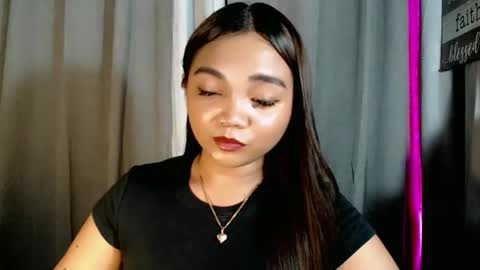 Snapshot of holy_shine chatting on April 2026 02:01:01 AM Bella online show from April 2026 02:01:01 AM
