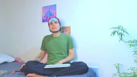 Snapshot of holy_taby_ chatting on May 2026 06:33:01 AM online show from May 2026 06:33:01 AM