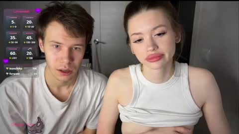 Snapshot of holybabe342 chatting on February 2025 06:43:02 PM Vio online show from February 2025 06:43:02 PM