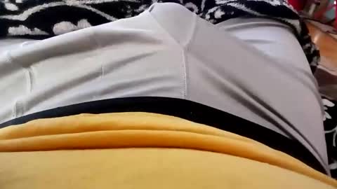 holycannoli123 online show from November 2025 02:06:02 PM