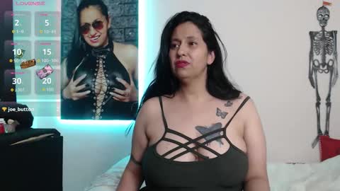Milena online show from October 2025 01:14:01 AM