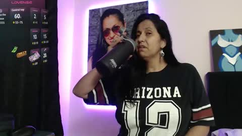 Milena online show from November 2025 11:37:01 PM