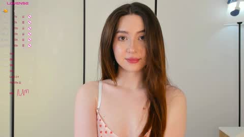 Snapshot of holyhee chatting on January 2025 10:31:02 PM Holy online show from January 2025 10:31:02 PM