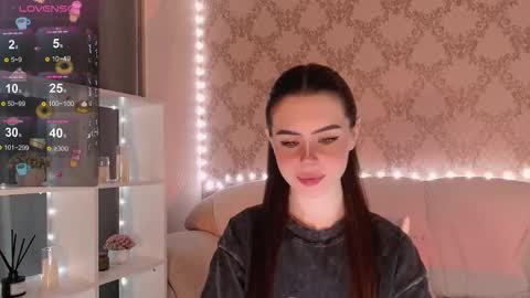 Snapshot of holymiax chatting on November 2025 03:28:01 AM Mia online show from November 2025 03:28:01 AM