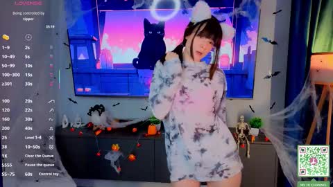 Snapshot of honeey_beee chatting on November 2025 05:02:01 PM May online show from November 2025 05:02:01 PM