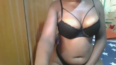 Snapshot of honey_beb chatting on February 2025 04:07:01 AM honey_beb online show from February 2025 04:07:01 AM