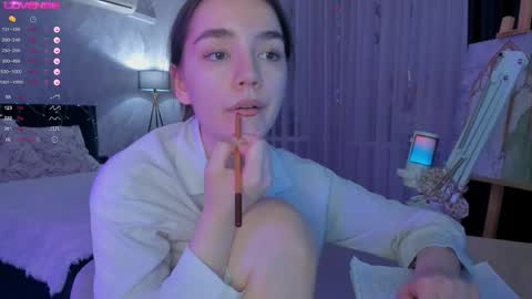 Chantal online show from November 2025 05:13:02 PM