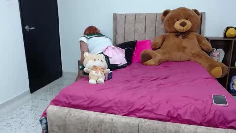 Snapshot of honey_hypnotic chatting on December 2024 07:29:02 PM honey_hypnotic online show from December 2024 07:29:02 PM