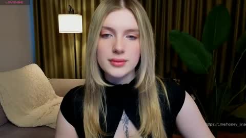 Snapshot of honey_kors chatting on April 2026 04:50:02 AM Lina online show from April 2026 04:50:02 AM