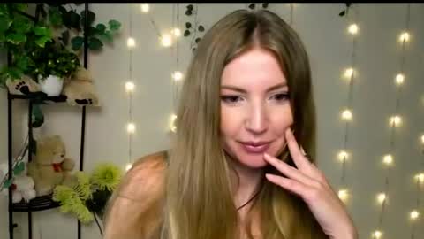 Snapshot of honey_lilly_ chatting on July 2026 07:34:01 AM Lily online show from July 2026 07:34:01 AM