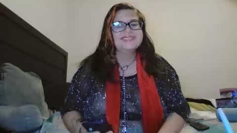 Snapshot of honeybear19 chatting on December 2025 05:21:01 PM HoneyBear online show from December 2025 05:21:01 PM