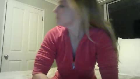 Snapshot of honeyblakex chatting on May 2026 09:03:02 AM honeyblakex online show from May 2026 09:03:02 AM