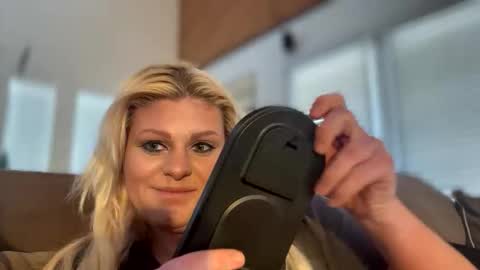 honeybuhnny online show from March 2026 01:08:01 AM