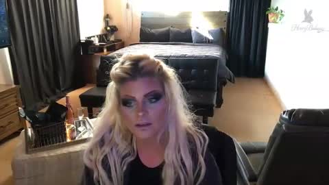 honeybuhnny online show from March 2026 01:39:02 AM