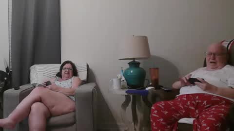 Snapshot of honeybuns344636 chatting on January 2025 11:56:02 AM Honey online show from January 2025 11:56:02 AM