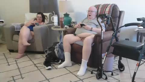 Snapshot of honeybuns344636 chatting on February 2025 08:07:02 PM Honey online show from February 2025 08:07:02 PM