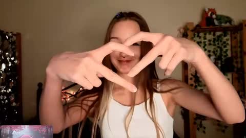 Snapshot of honeycomfya chatting on May 2026 02:25:01 PM Masha online show from May 2026 02:25:01 PM