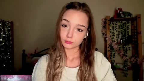 Snapshot of honeycomfya chatting on May 2026 01:39:02 PM Masha online show from May 2026 01:39:02 PM