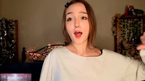 Snapshot of honeycomfya chatting on June 2026 01:13:01 PM Masha online show from June 2026 01:13:01 PM