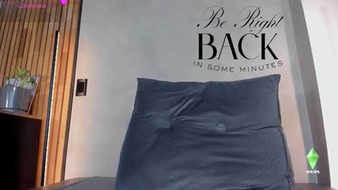 Sofia independent model online show from November 2025 10:47:01 AM