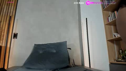 Sofia independent model online show from November 2025 11:42:01 AM