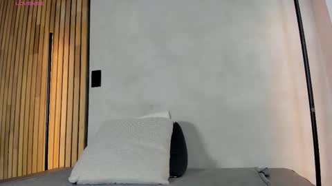 Sofia independent model online show from January 2026 11:49:01 AM