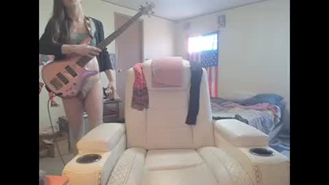 Heather Lovelace online show from December 2025 06:17:01 PM