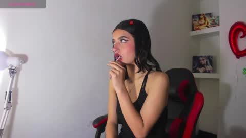 HONEY LUXE online show from April 2026 04:56:01 AM