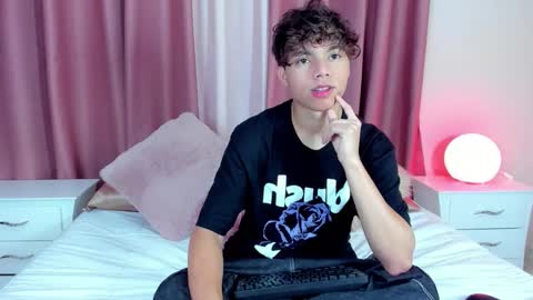 Snapshot of honeymoon_sariel chatting on March 2026 01:03:01 PM honeymoon_sariel online show from March 2026 01:03:01 PM