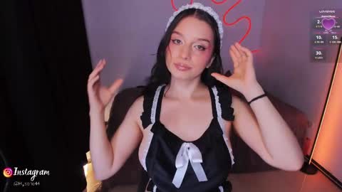 Snapshot of honeymoontea chatting on April 2026 11:51:02 PM online show from April 2026 11:51:02 PM