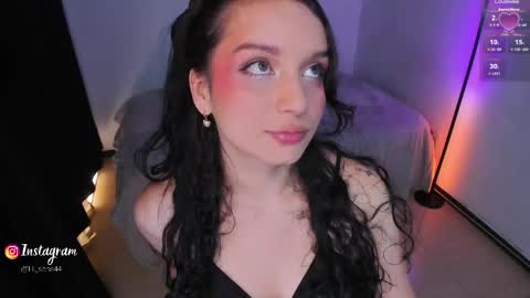Snapshot of honeymoontea chatting on May 2026 12:30:01 AM online show from May 2026 12:30:01 AM