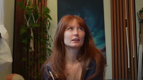 Snapshot of honeyumtoast chatting on November 2025 11:15:01 PM Noelle online show from November 2025 11:15:01 PM