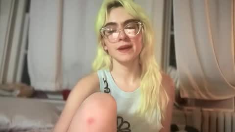 Emi Rose online show from December 2025 06:34:02 AM