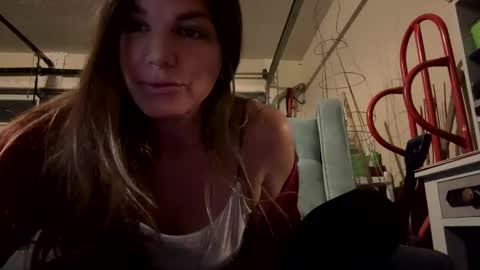 Snapshot of hoodhippy chatting on March 2026 05:11:01 AM HoodHippy online show from March 2026 05:11:01 AM