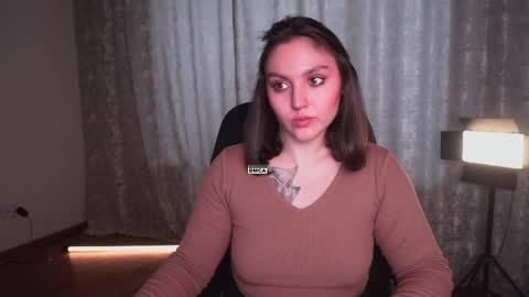 Snapshot of hoot_owl_cb chatting on April 2026 06:11:02 AM Karina online show from April 2026 06:11:02 AM