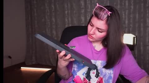 Snapshot of hoot_owl_cb chatting on April 2026 12:13:01 PM Karina online show from April 2026 12:13:01 PM