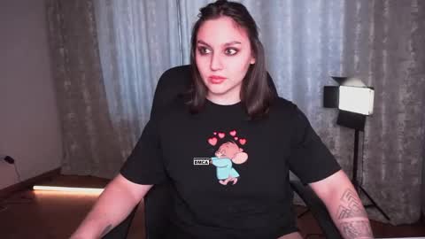 Snapshot of hoot_owl_cb chatting on April 2026 07:36:02 AM Karina online show from April 2026 07:36:02 AM