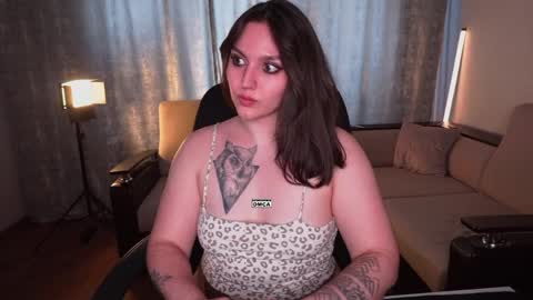 Snapshot of hoot_owl_cb chatting on May 2026 02:19:02 AM Karina online show from May 2026 02:19:02 AM