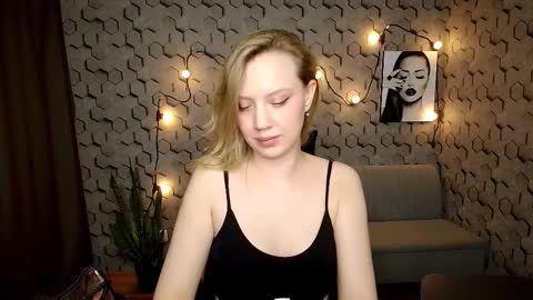 Snapshot of hope_happyyy chatting on March 2025 01:29:01 PM hope happyyy online show from March 2025 01:29:01 PM