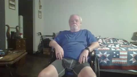 Snapshot of hormonemonster27 chatting on December 2024 06:19:01 AM Hormone Monster online show from December 2024 06:19:01 AM