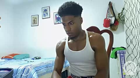 Snapshot of horneyguy2399 chatting on January 2025 03:53:01 AM sugarbaby online show from January 2025 03:53:01 AM