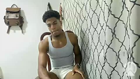 Snapshot of horneyguy2399 chatting on January 2025 11:02:02 PM sugarbaby online show from January 2025 11:02:02 PM