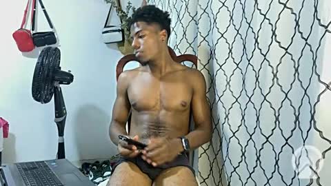 Snapshot of horneyguy2399 chatting on February 2025 08:11:02 AM sugarbaby online show from February 2025 08:11:02 AM